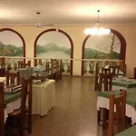 梅洛尼酒店