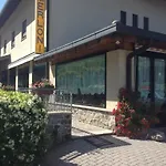 梅洛尼酒店